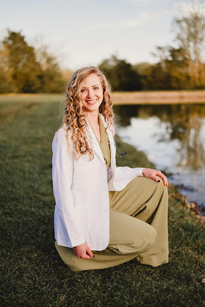 Ashlynn  Dickman, DVM
